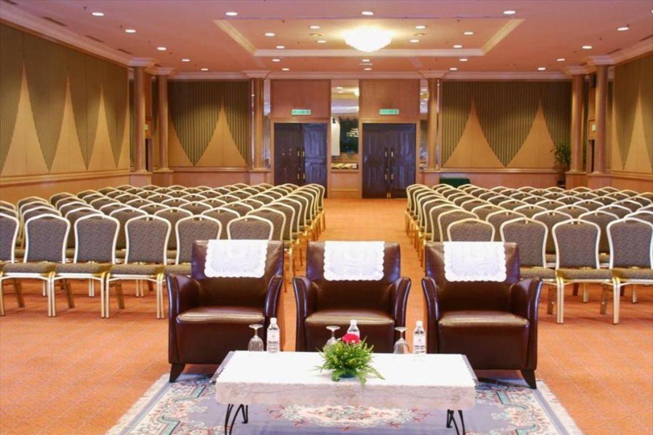 Kuala Lumpur International Hotel Exterior photo